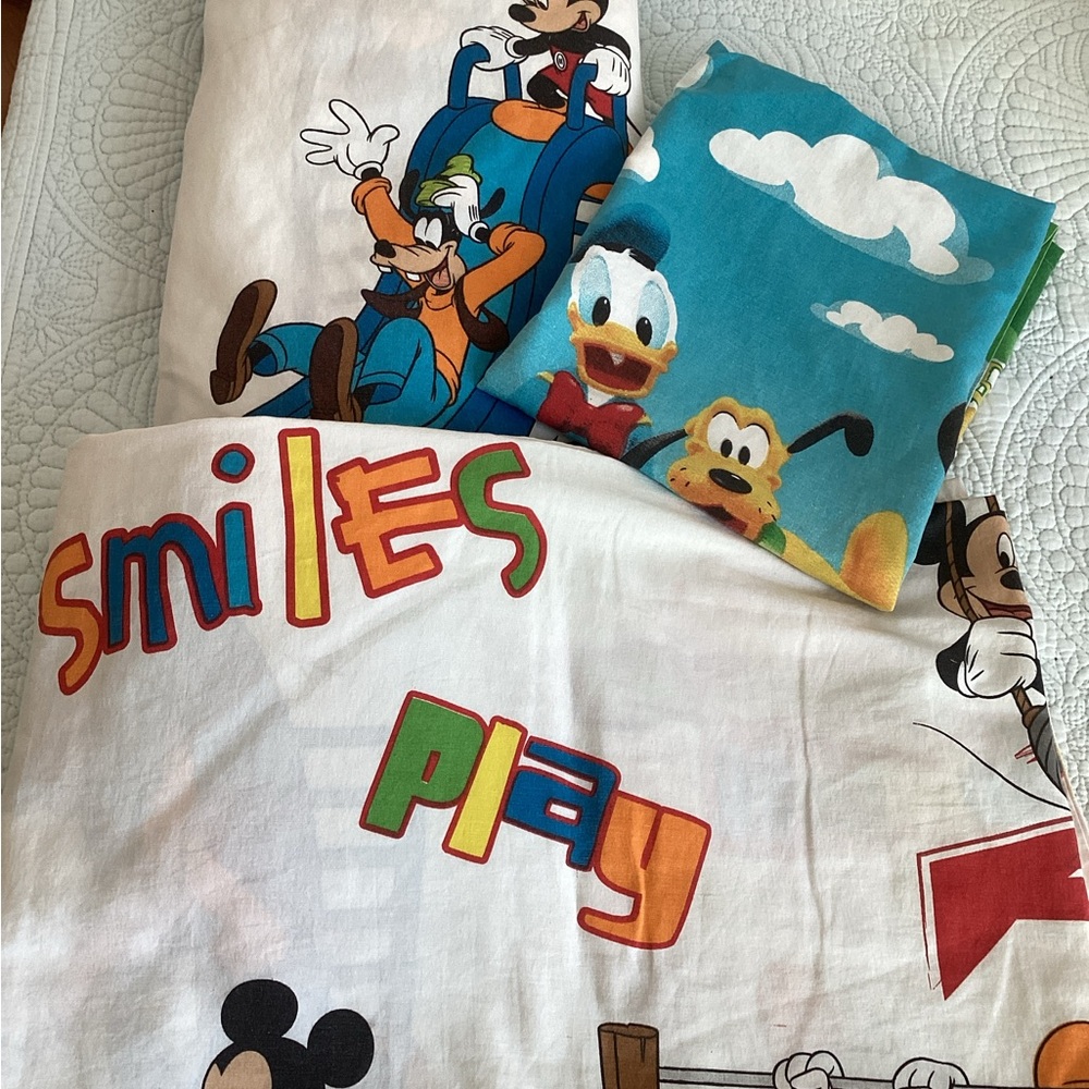 Disney Mickey Mouse Playground Pals Twin size Sheet Set